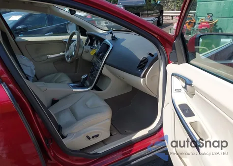 2013 Volvo Xc60 T6 z USA, uszkodzony, nr VIN YV4902DZ5D2465120